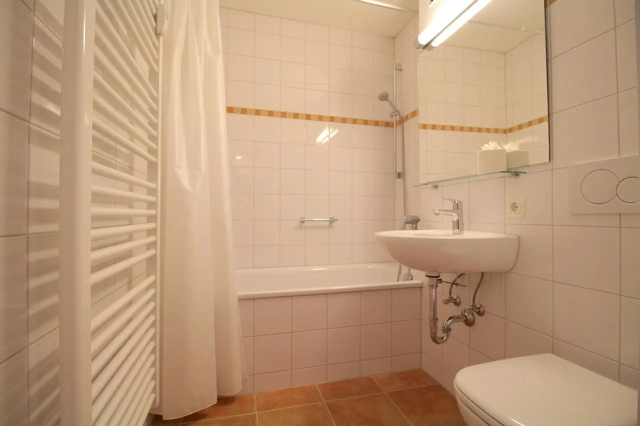 Lindenschloesschen & Schlossgarten Garmisch-Partenkirchen Appartement