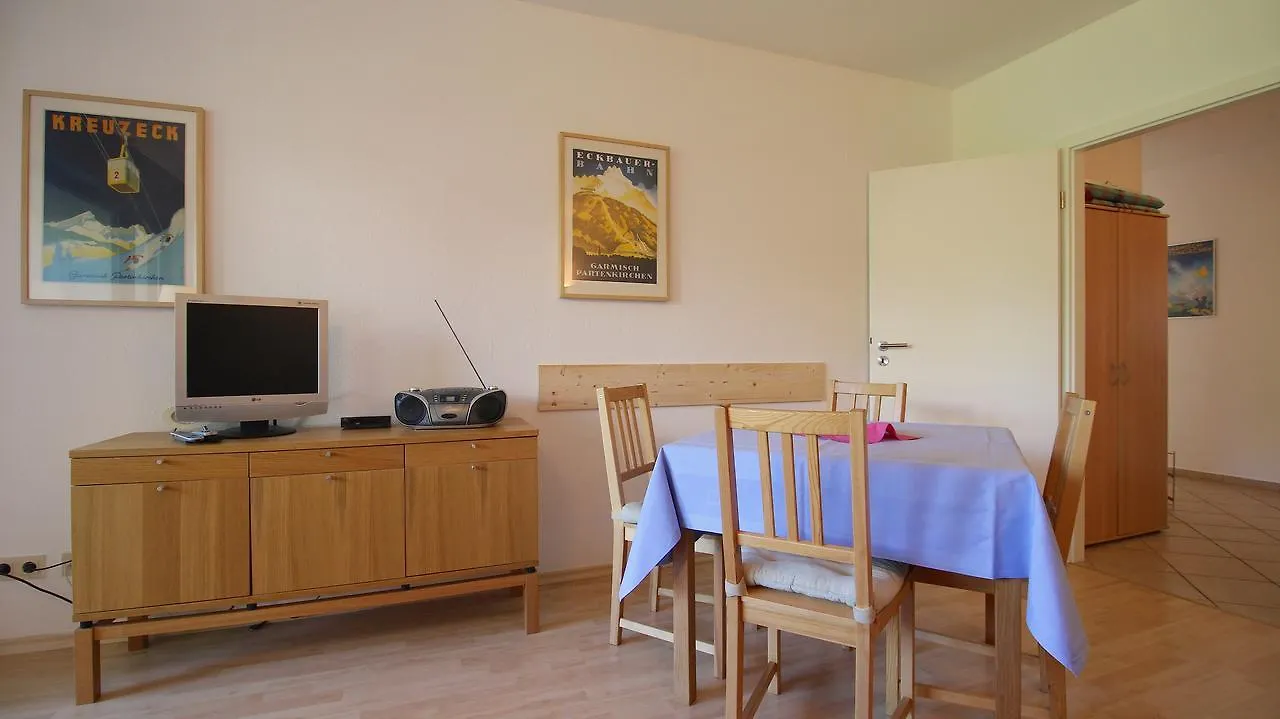 Appartement Lindenschloesschen & Schlossgarten Garmisch-Partenkirchen Allemagne